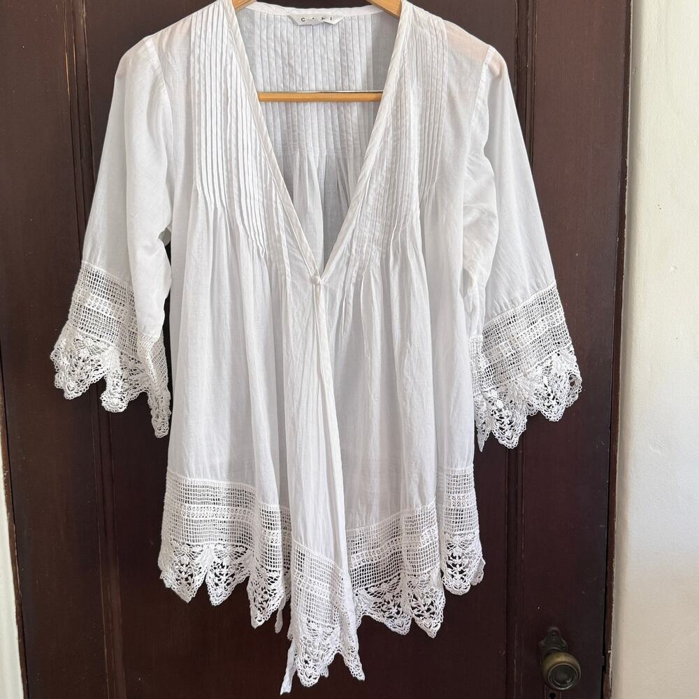 CAbi |  Boho White Cotton Pintuck Lace Trim Flyaway Wide Sleeve Blouse Small